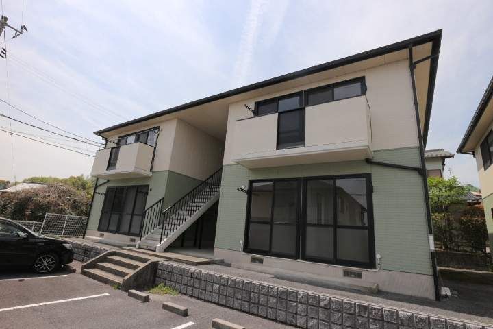 山口県岩国市尾津町2丁目の賃貸アパートの外観