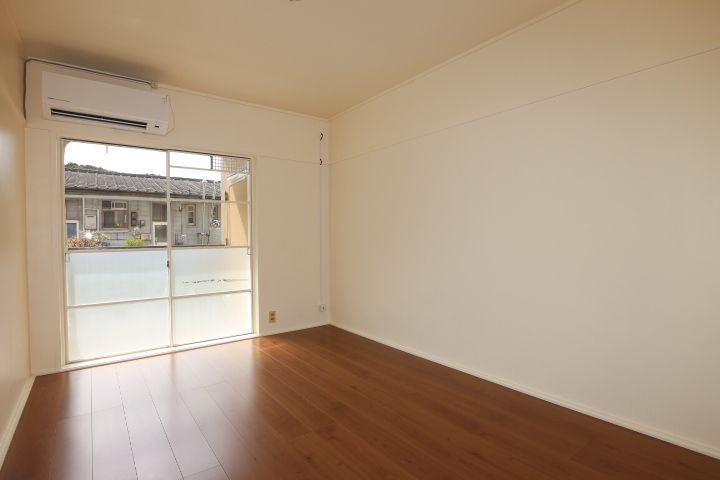 ヴィラナリー柳井405の居間