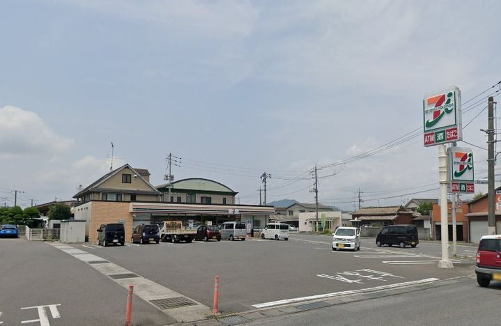 アセンブル Ⅱの周辺