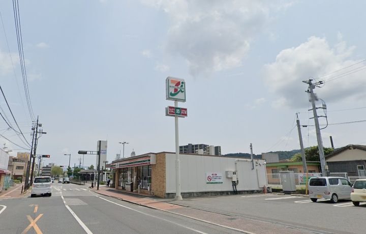 アセンブル Ⅱの周辺