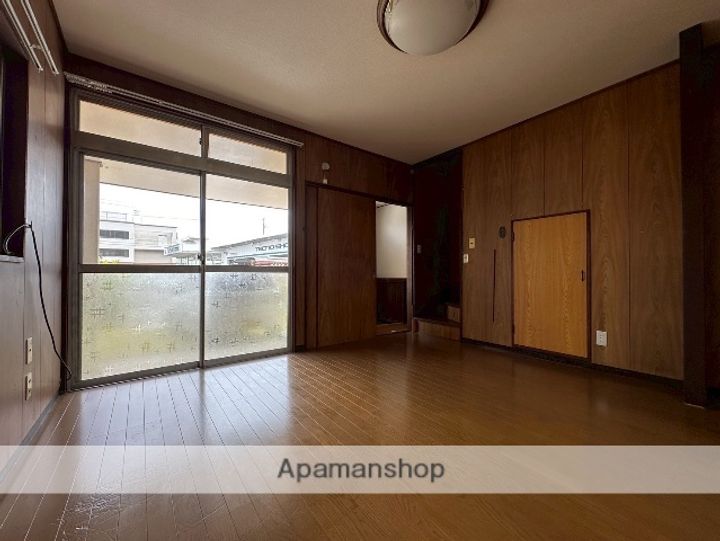 山口県岩国市麻里布町7丁目(一戸建)の賃貸物件の居間