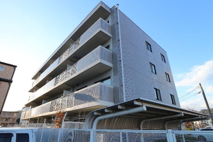 ガーデンパレス山手の外観