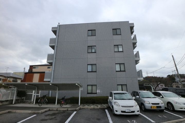 ガーデンパレス山手の外観
