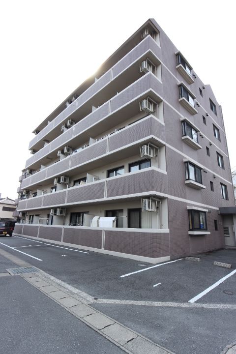 アバンウェル今井町Ⅰ番館の外観