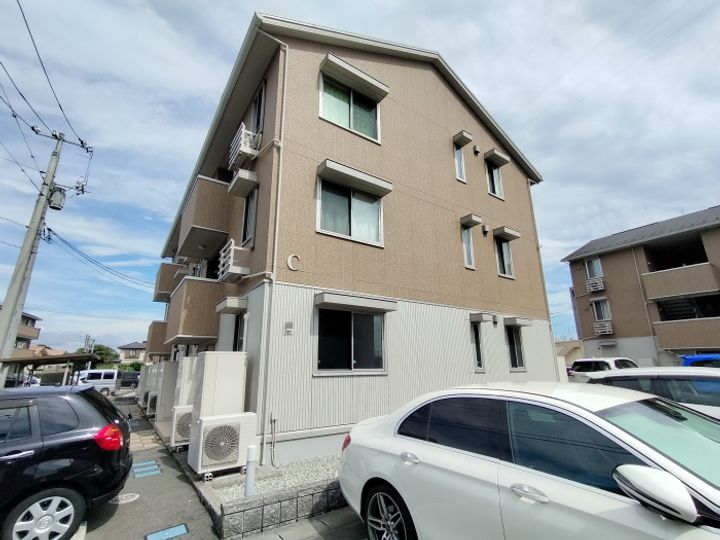 ウィルコート小郡給領町 C・D C棟の外観