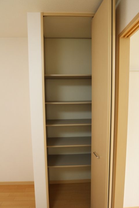 シャンティ アオギⅡ E棟の内装