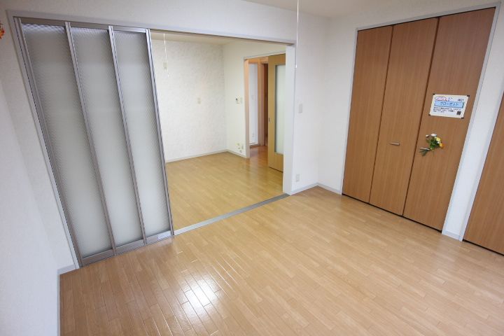 エクセルメゾンめぐみの居間