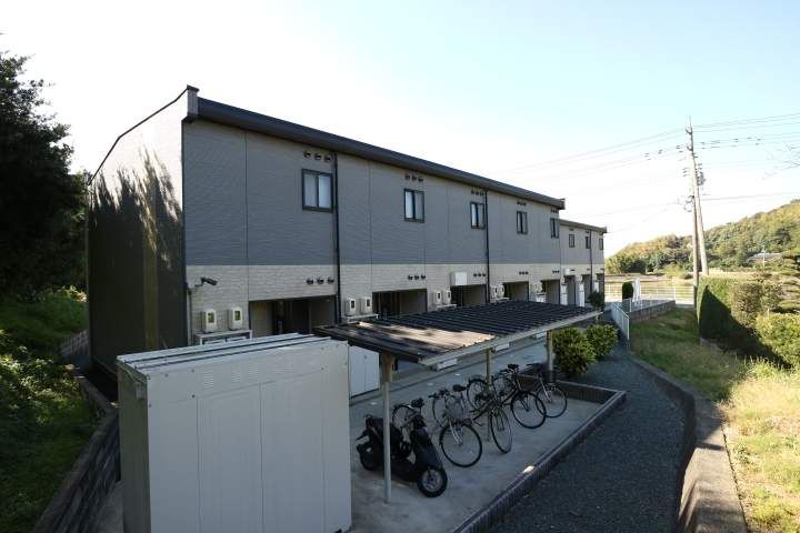 レオパレス半田山107の外観