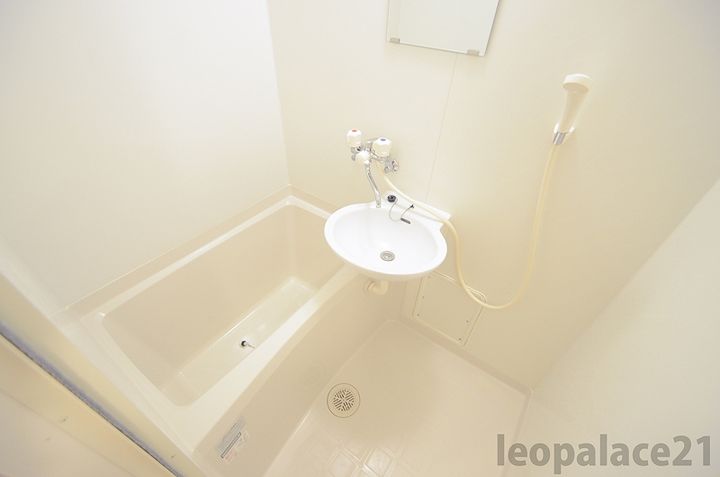 レオパレス大塚105の風呂