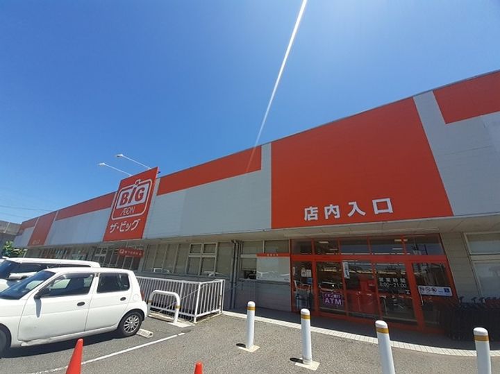 エテルノ・パラッツオの周辺
