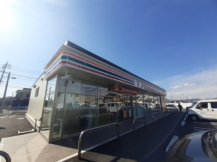 グリーンコート Cの周辺