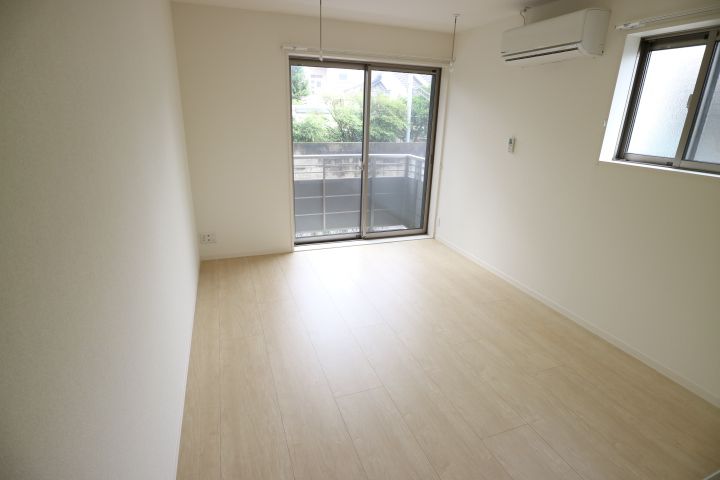 グランフラーヴ天神の居間