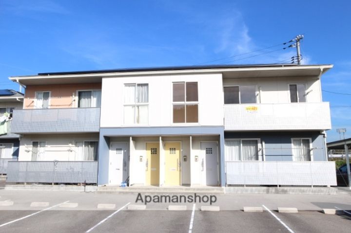 グランビュー C棟の外観