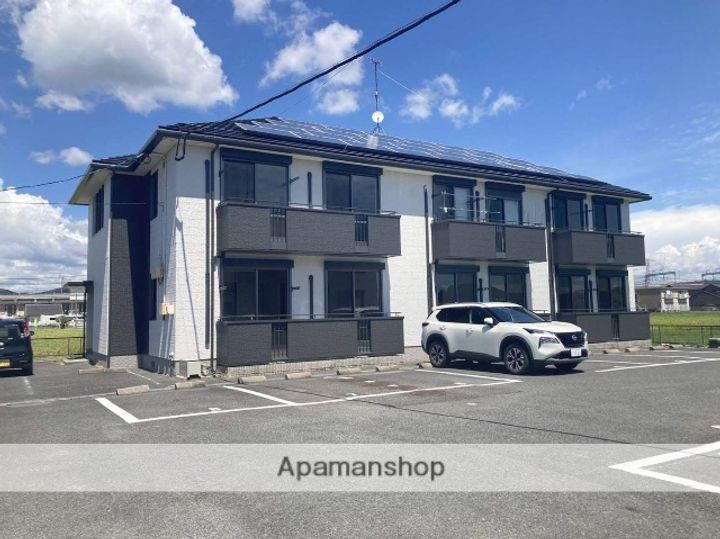 エタン・ヴィラージュA棟103の外観