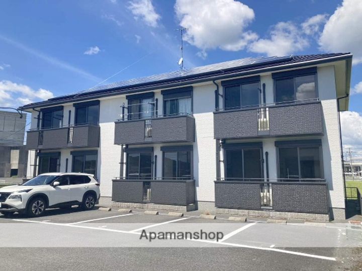 エタン・ヴィラージュA棟103の外観