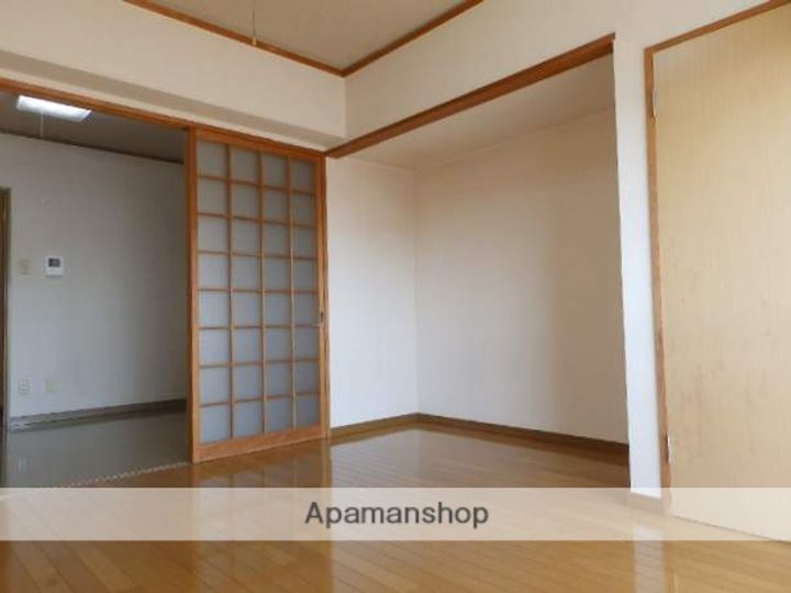 アクティブS106B'の内装