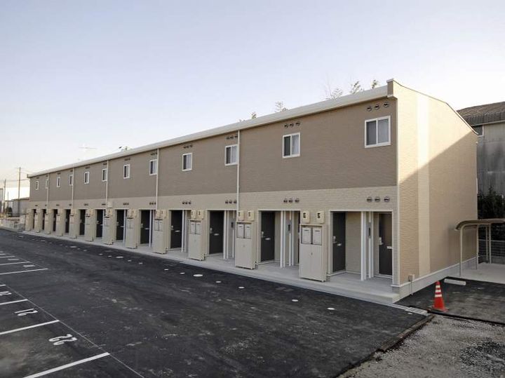 レオパレスボムール西高泊202の外観