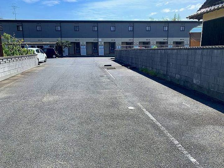 レオパレスサニーコート西高泊107の外観