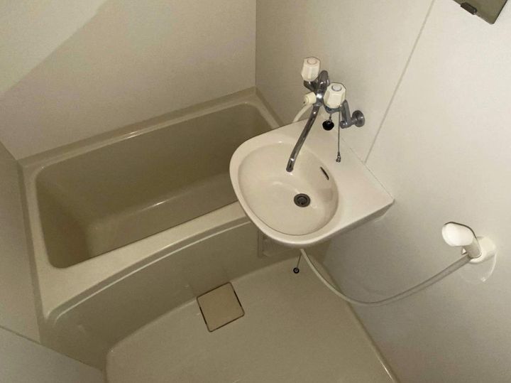 レオパレスTOKIWA107の風呂