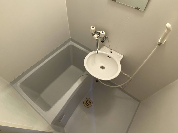 レオパレスレイク104の風呂