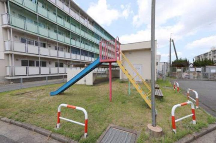 ビレッジハウス小羽山第二1号棟の外観