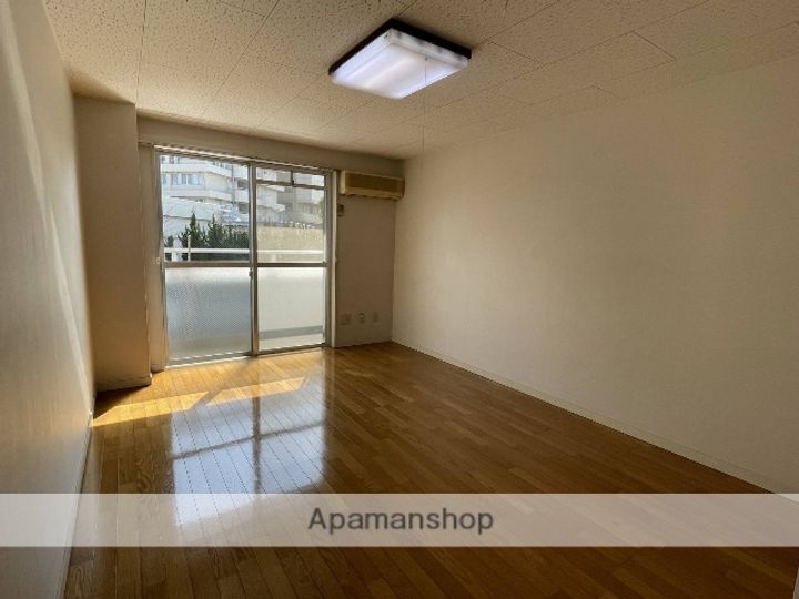 ハイツふろーら305の居間