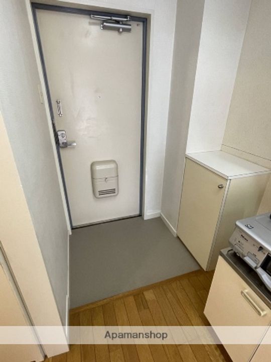 ハイツふろーら305の玄関