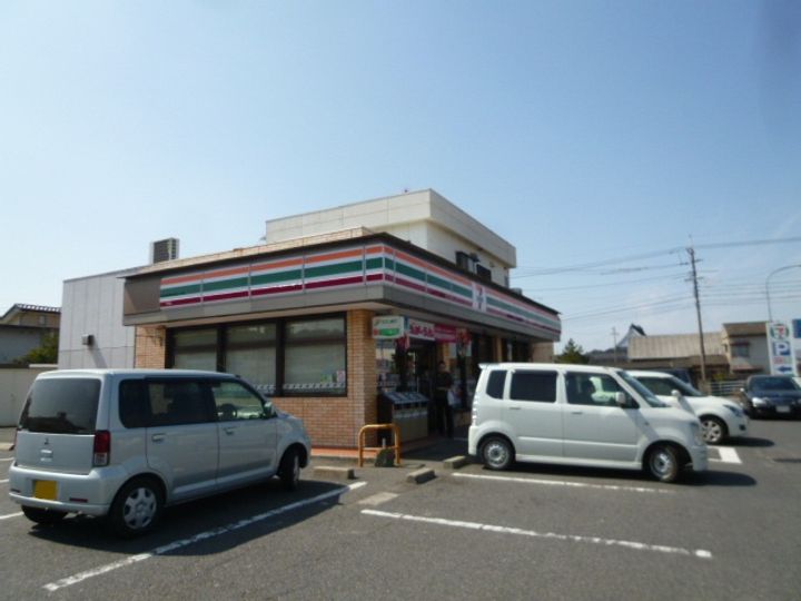 セレーノ Bの周辺