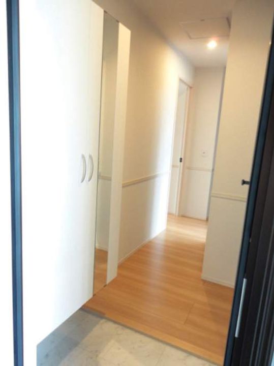 アヴァンティ コートの玄関