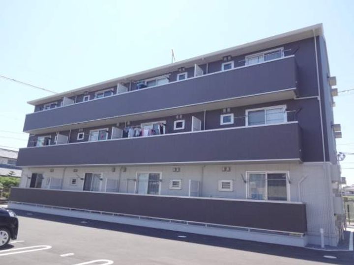 サニーホームズ A棟の外観