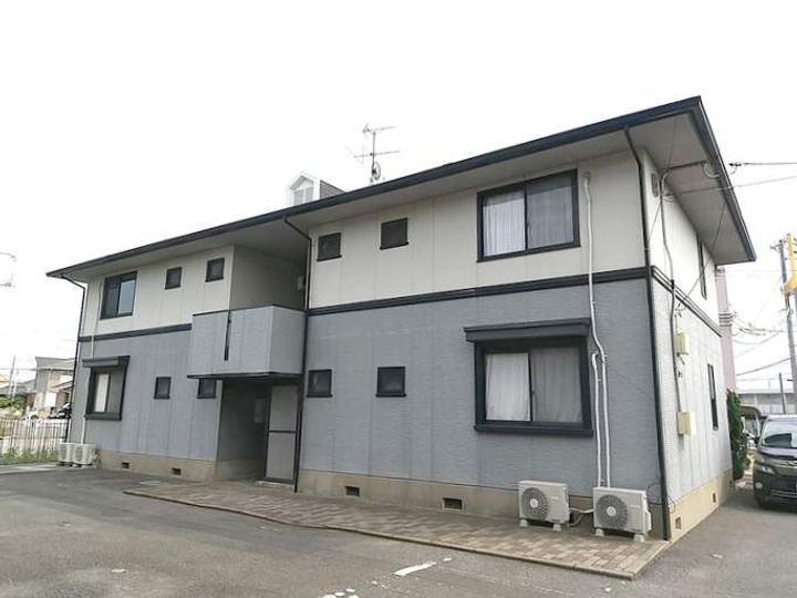 ハイカムール麻美 B棟の外観