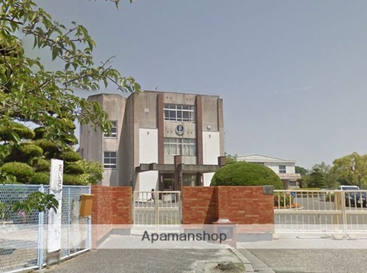 カムールドルフ202の周辺