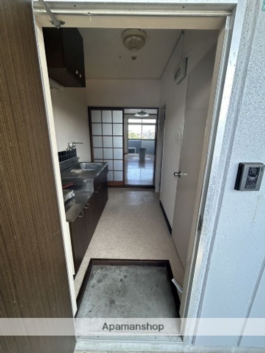山口県宇部市宮地町の賃貸アパート205の玄関