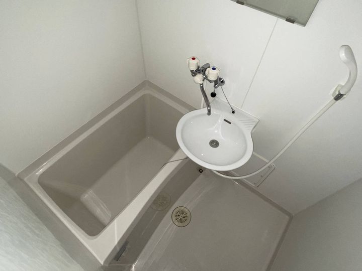 レオパレス開210の風呂