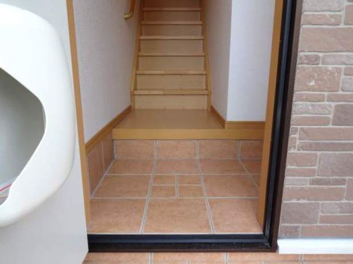 グランドール Bの玄関