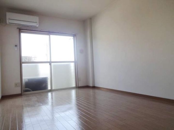 グリーンヒルズの居間