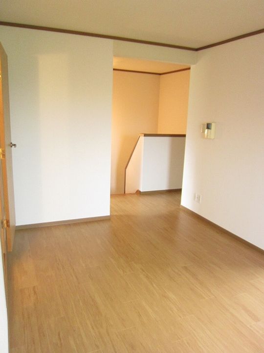 ロジュマンⅡ番館の居間