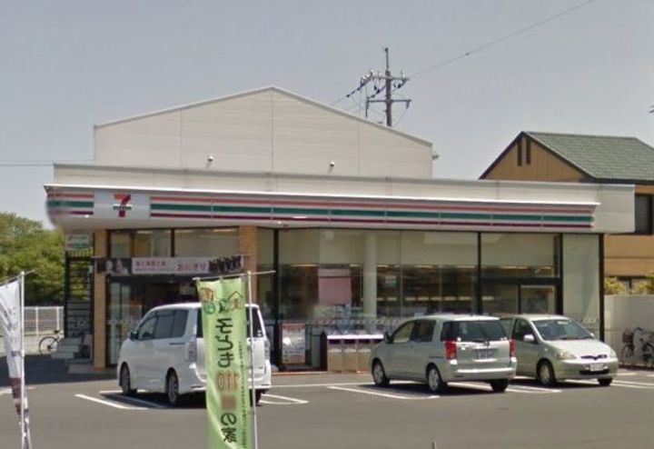 カステルールBの周辺