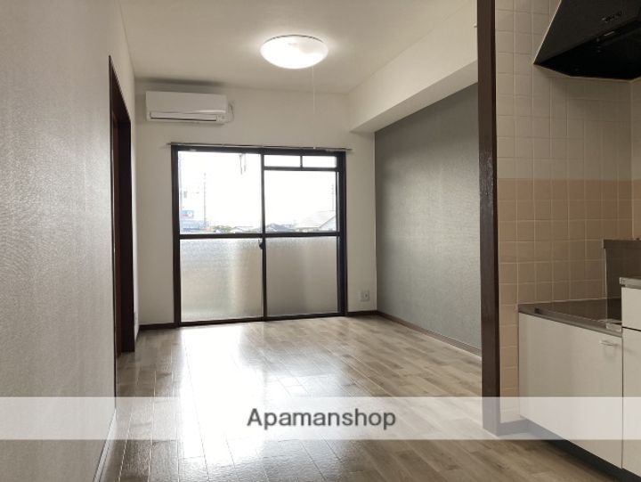 メゾンファミーユ205の居間