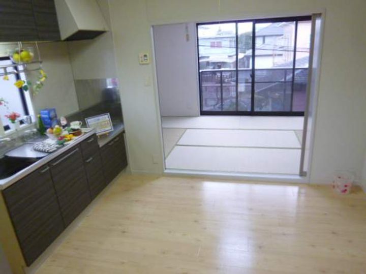 ディアスいちまる A棟の居間