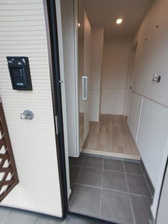 セレーノ Aの玄関