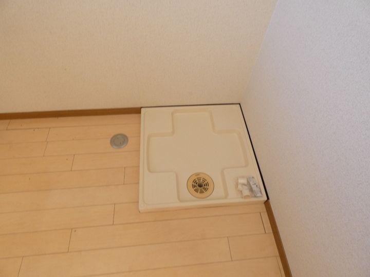 エステート野原102の内装