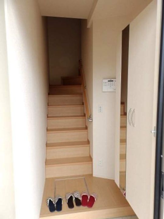 桐原第六ハイツの玄関