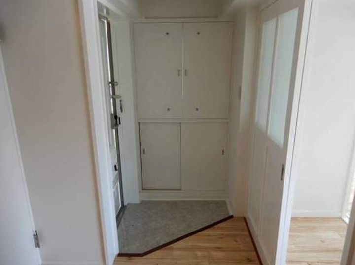 ビレッジハウス宇部2号棟の玄関