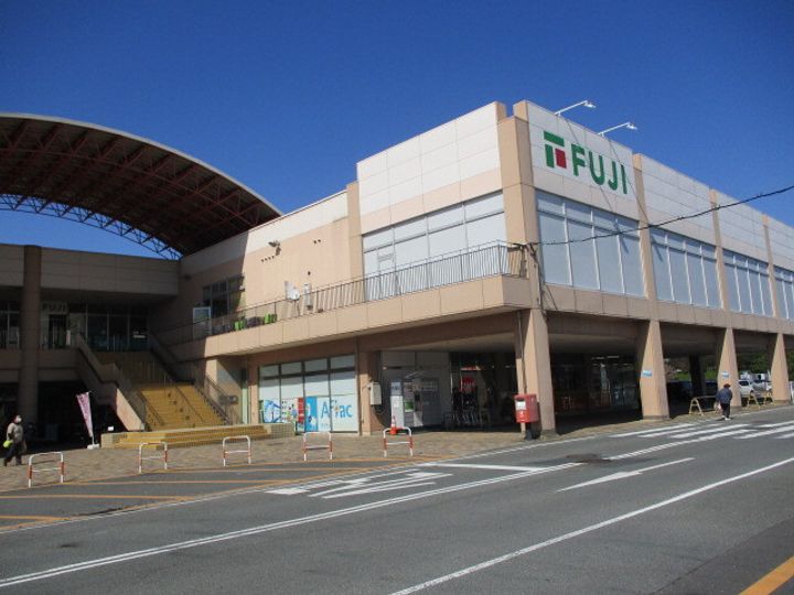 ルミエールⅤ番館の周辺