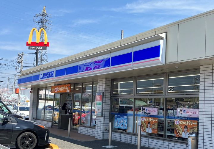 シエン アロザロ Ⅲの周辺