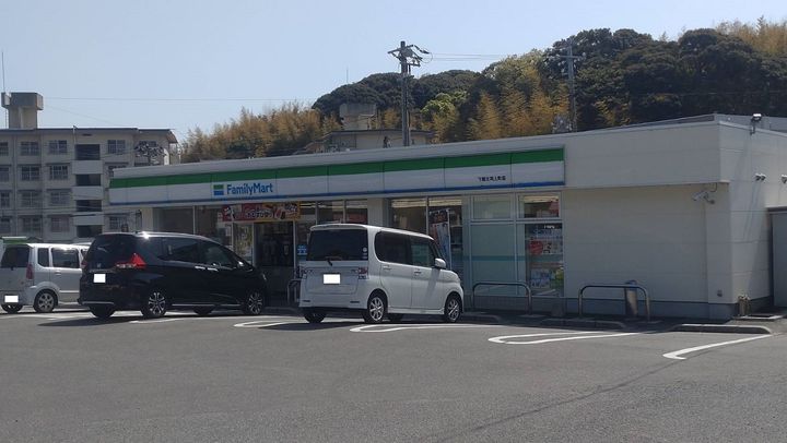 ベル・カーサDの周辺