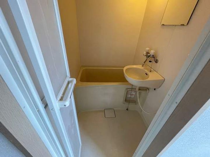 レオパレス梶栗202の風呂