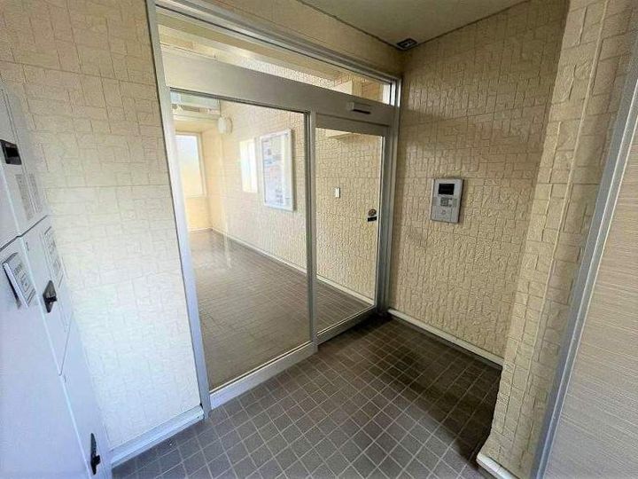 レオネクストはなもも舘102の外観