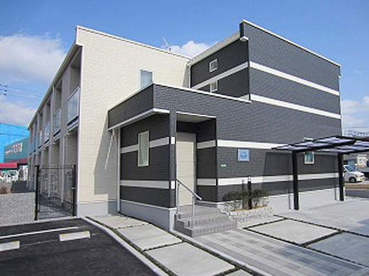レオネクストはなもも舘102の外観
